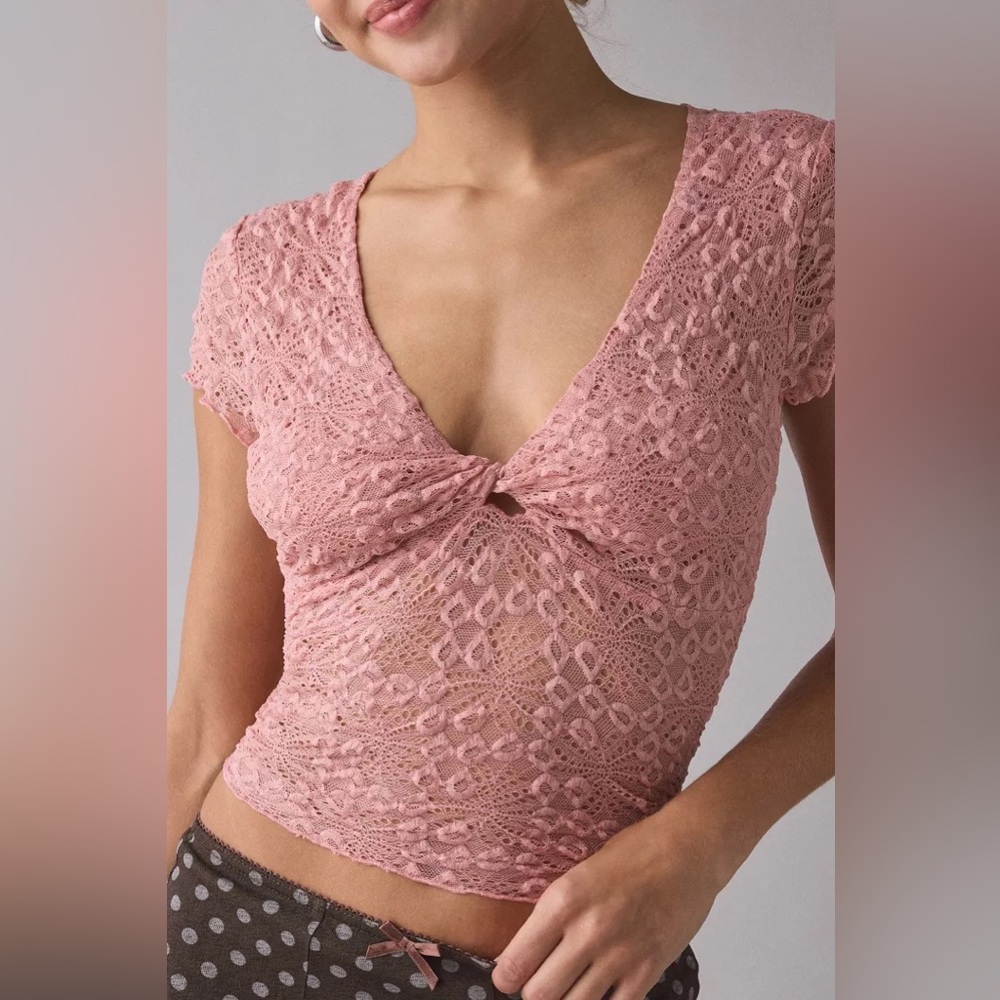 Urban Outfitters Kimchi Blue NWT See True Lace Crop Top V-Neck Pink Size XS